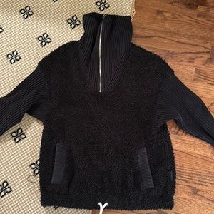 Varley fleece sweater jacket xs